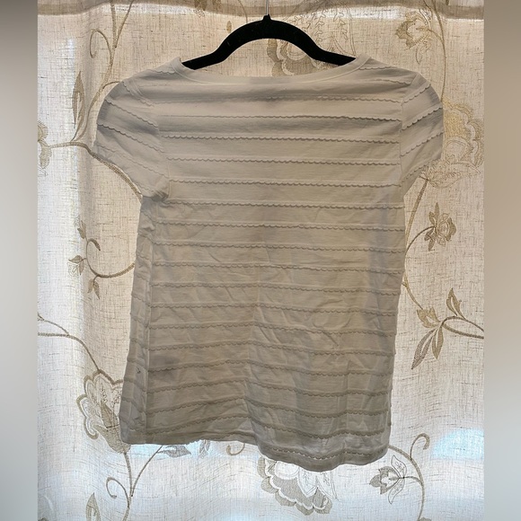 *NWT* MODCLOTH RUFFLE TEE - Picture 2 of 2